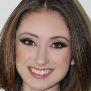 Meet your Posher, Farah